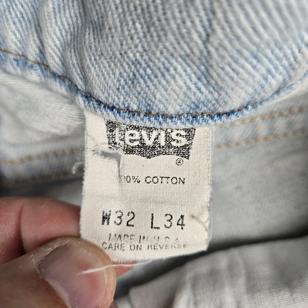 Vintage Levis Jeans Mens 32 x 34 (Fits 32 x 31)Made USA 550 Light Wash Good Fade